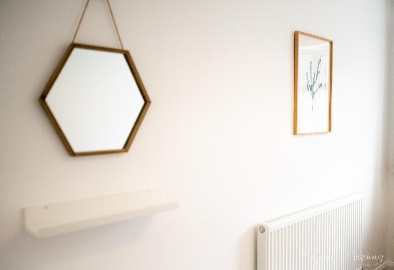 The Lookout, Modern Home From Home, Sleeps 5, With Private Parking & Outside Terrace St Ives Extérieur photo