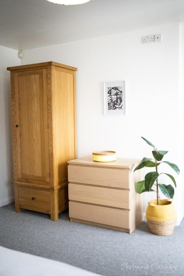 The Lookout, Modern Home From Home, Sleeps 5, With Private Parking & Outside Terrace St Ives Extérieur photo