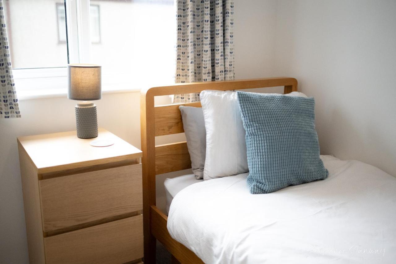 The Lookout, Modern Home From Home, Sleeps 5, With Private Parking & Outside Terrace St Ives Extérieur photo