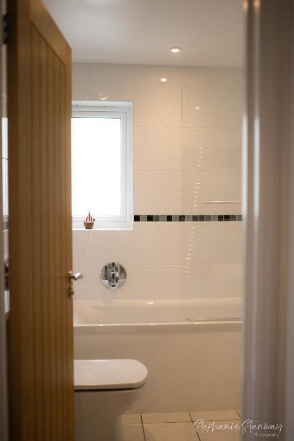 The Lookout, Modern Home From Home, Sleeps 5, With Private Parking & Outside Terrace St Ives Extérieur photo
